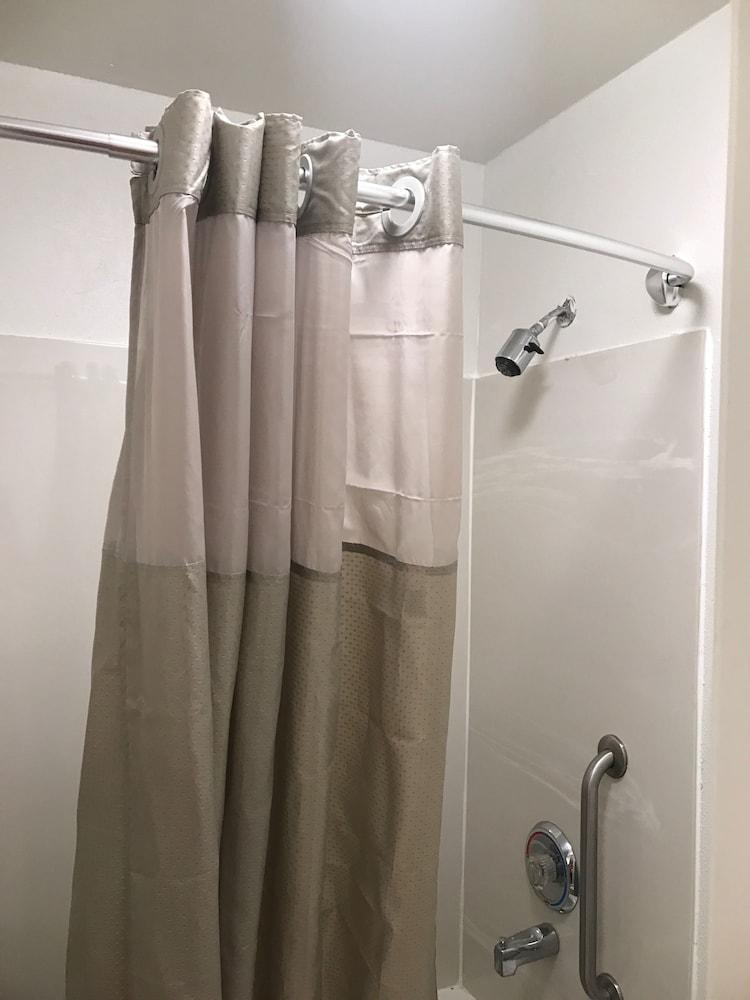 6-raleigh, Nc - North 3* Raleigh